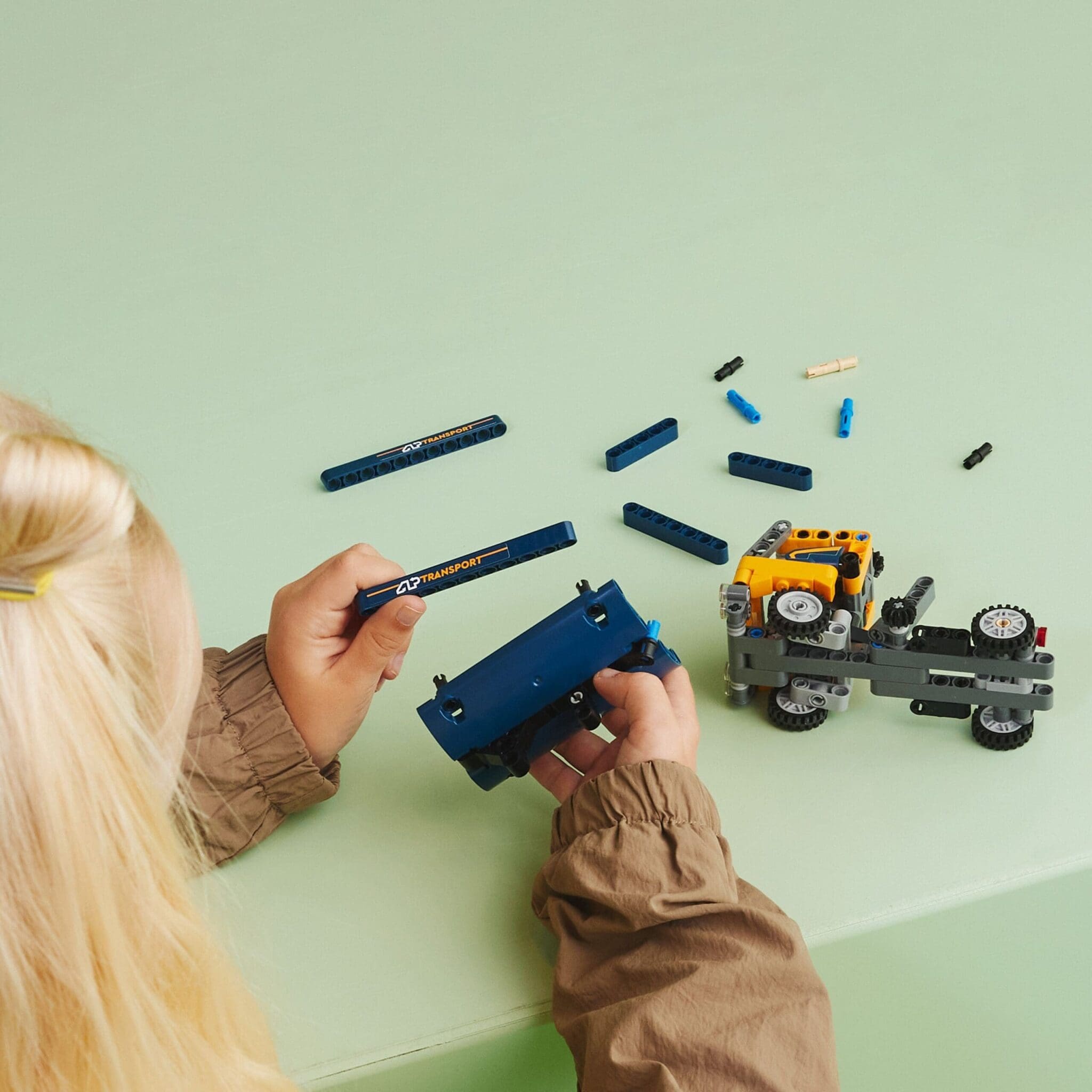 Lego Technic Camião Basculante 7+ - Image 3